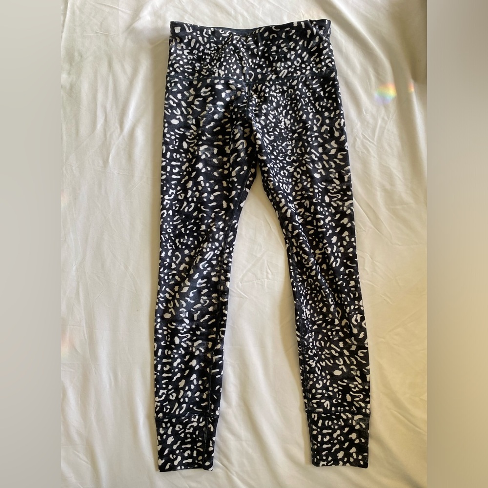 🤍LORNA JANE PRINT LEGGINGS!